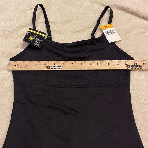 Maiden form nwt black compression shapewear tank top - Picture 4 of 10